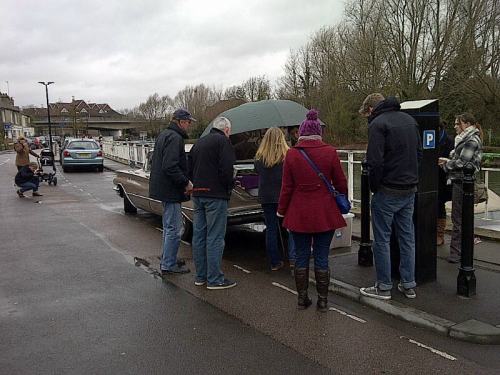 Queueing at the cake mobile by @HeidiSladen