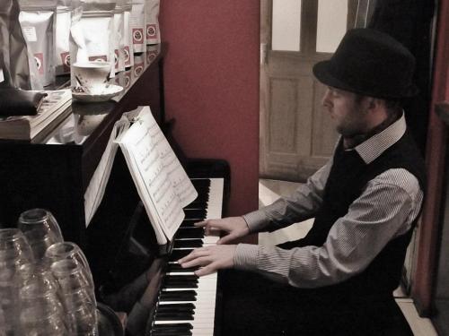 Tinkling the ivories